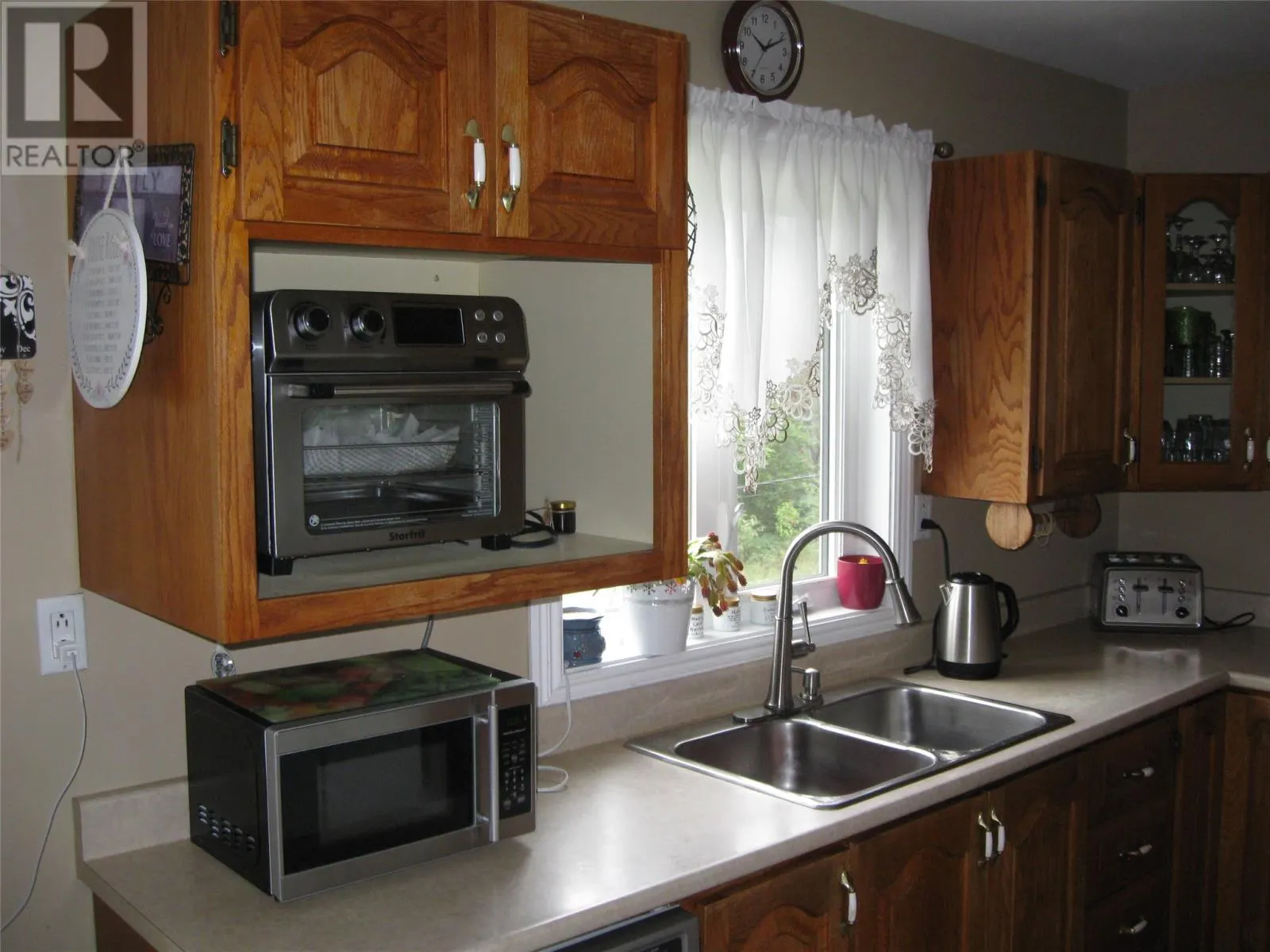 93 Forest Road