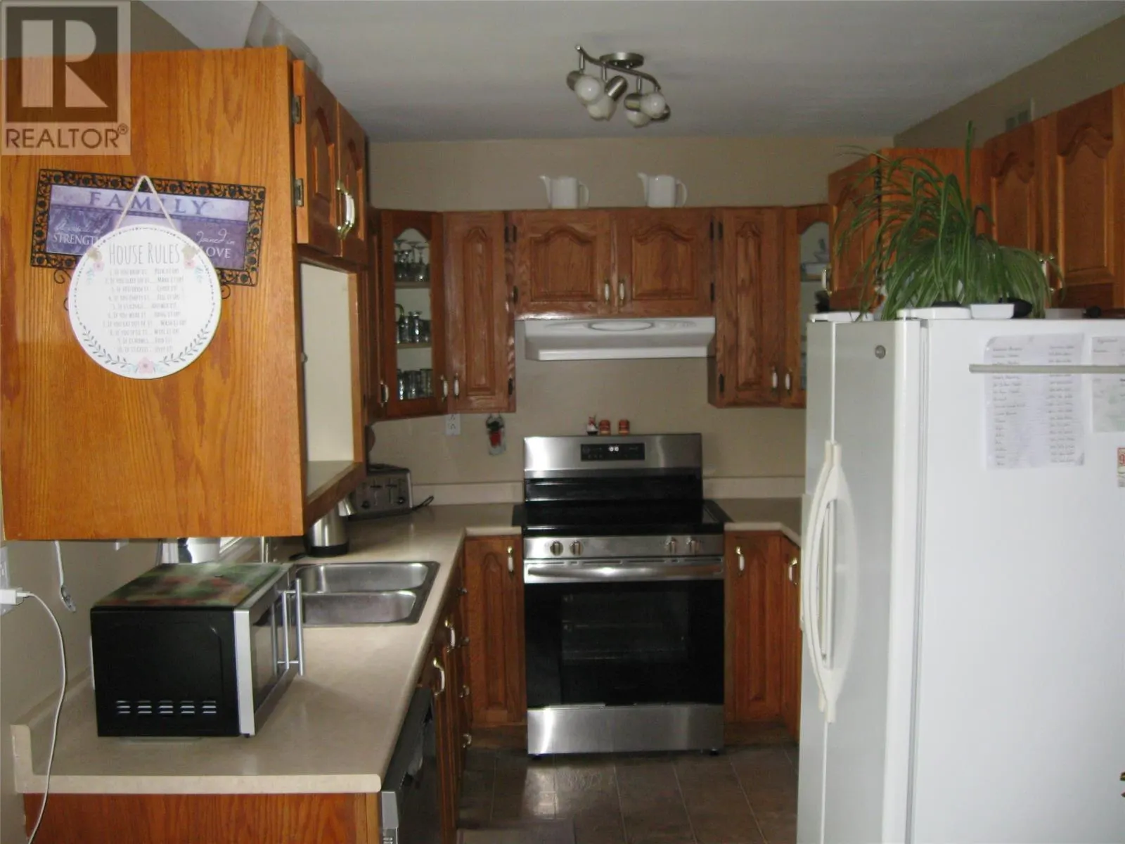93 Forest Road