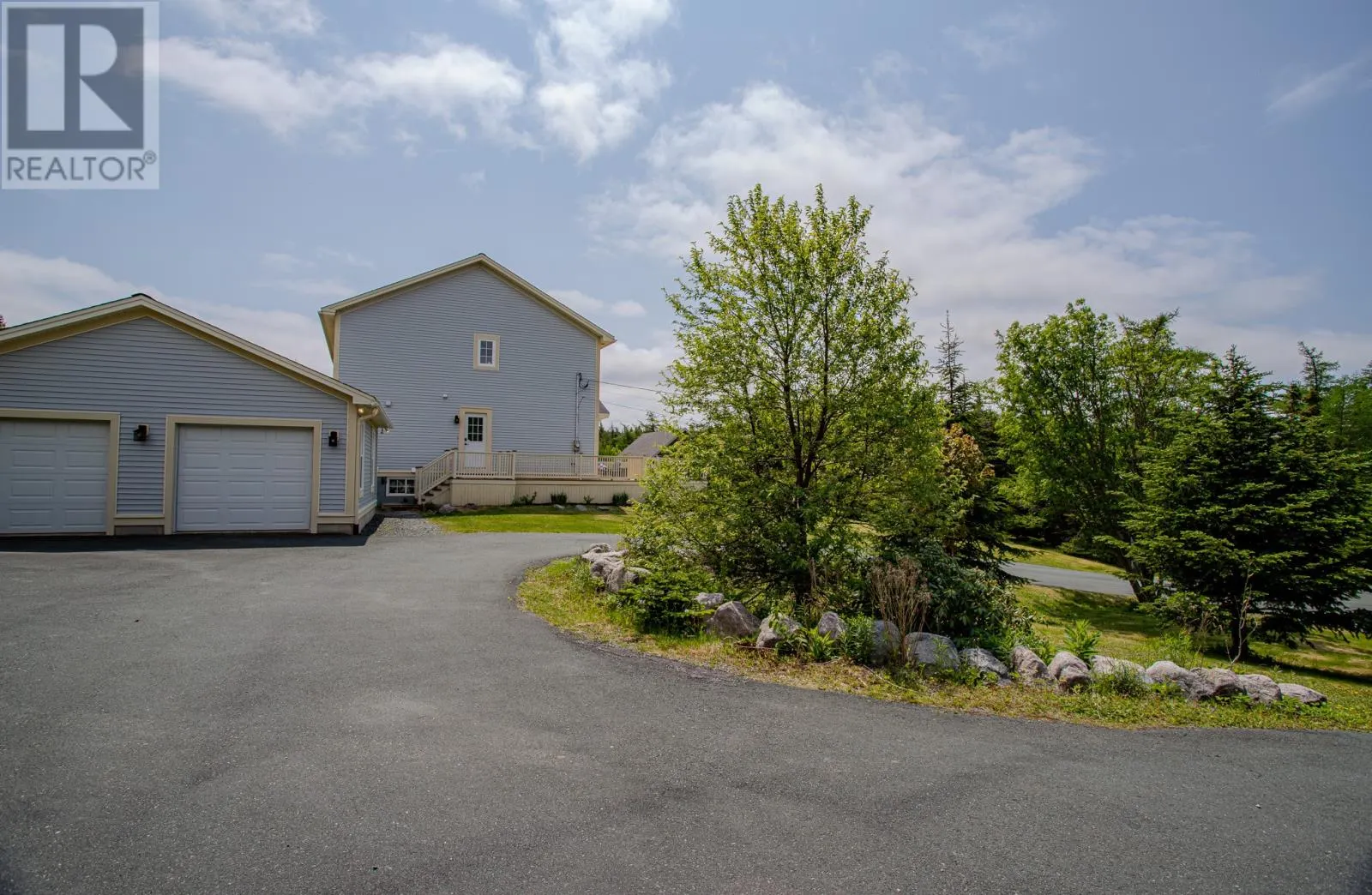17 Oliver's Pond Road