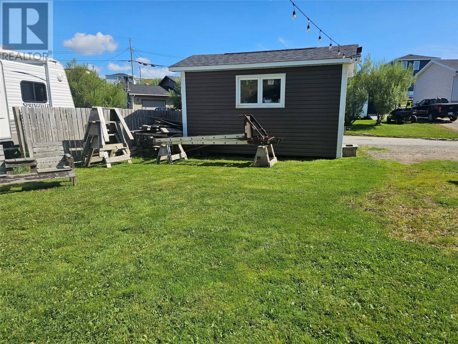 6 Currie Avenue