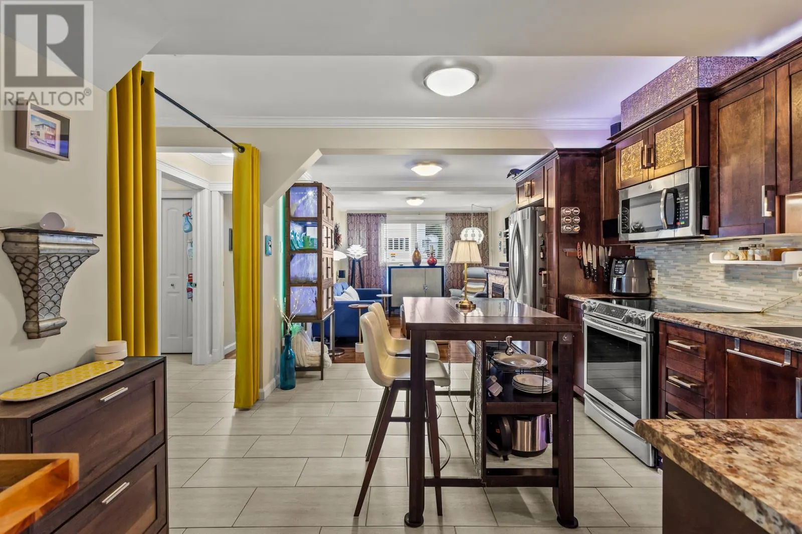 239 Craigmillar Avenue Unit#101, #101