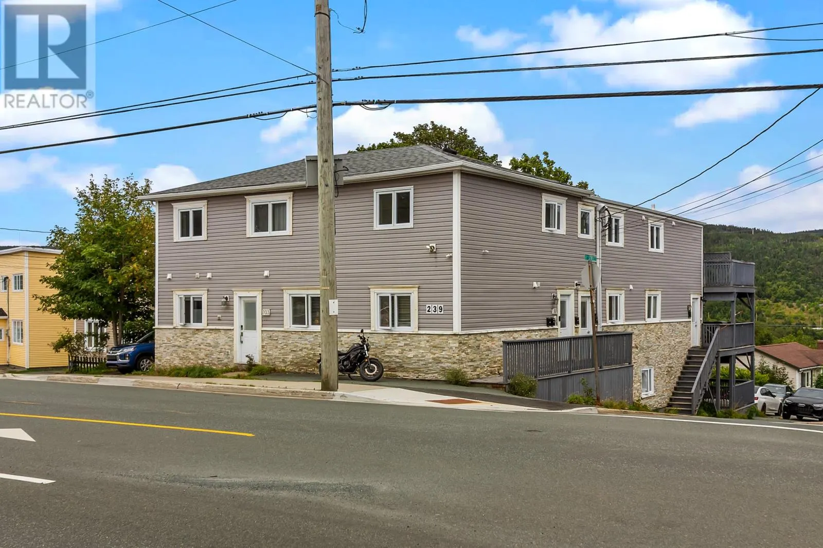 239 Craigmillar Avenue Unit#101, #101