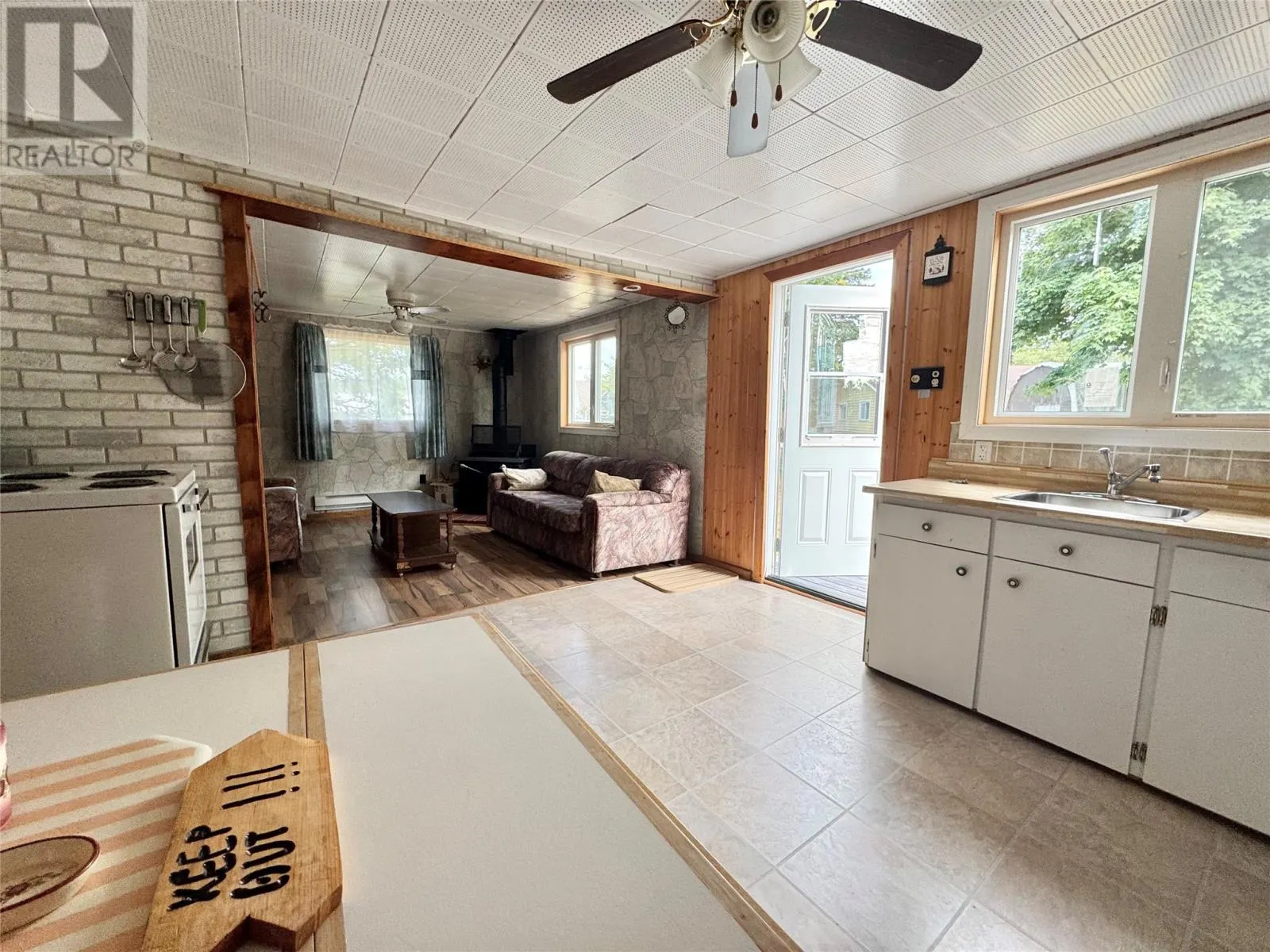 1 Riverview Road