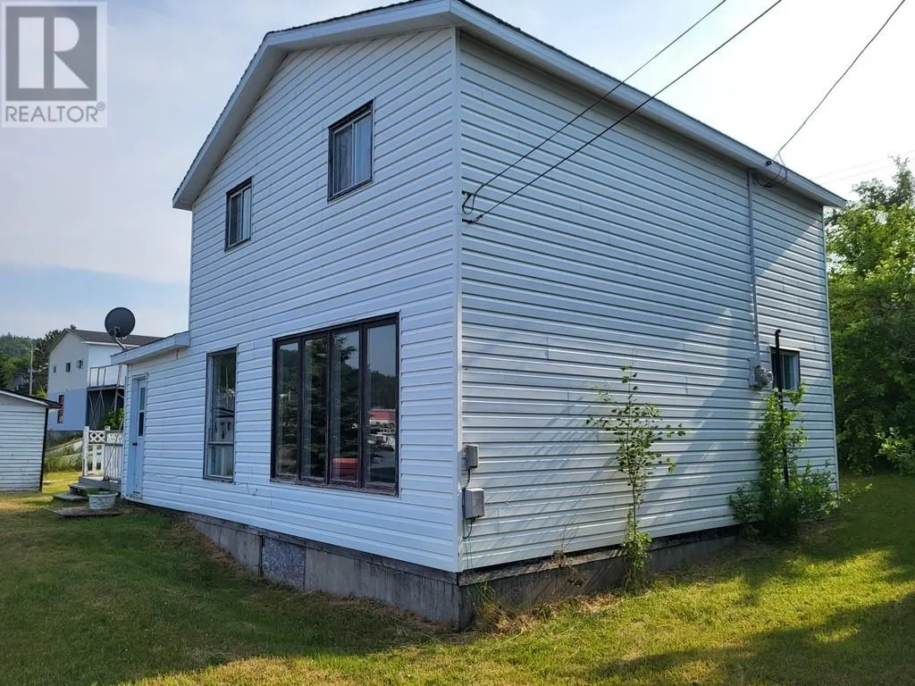 9 Water Front Road
