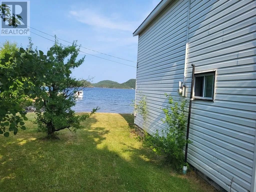9 Water Front Road