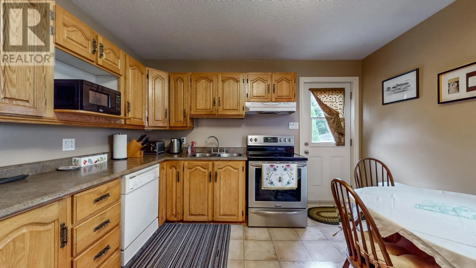 3 Paddon Place