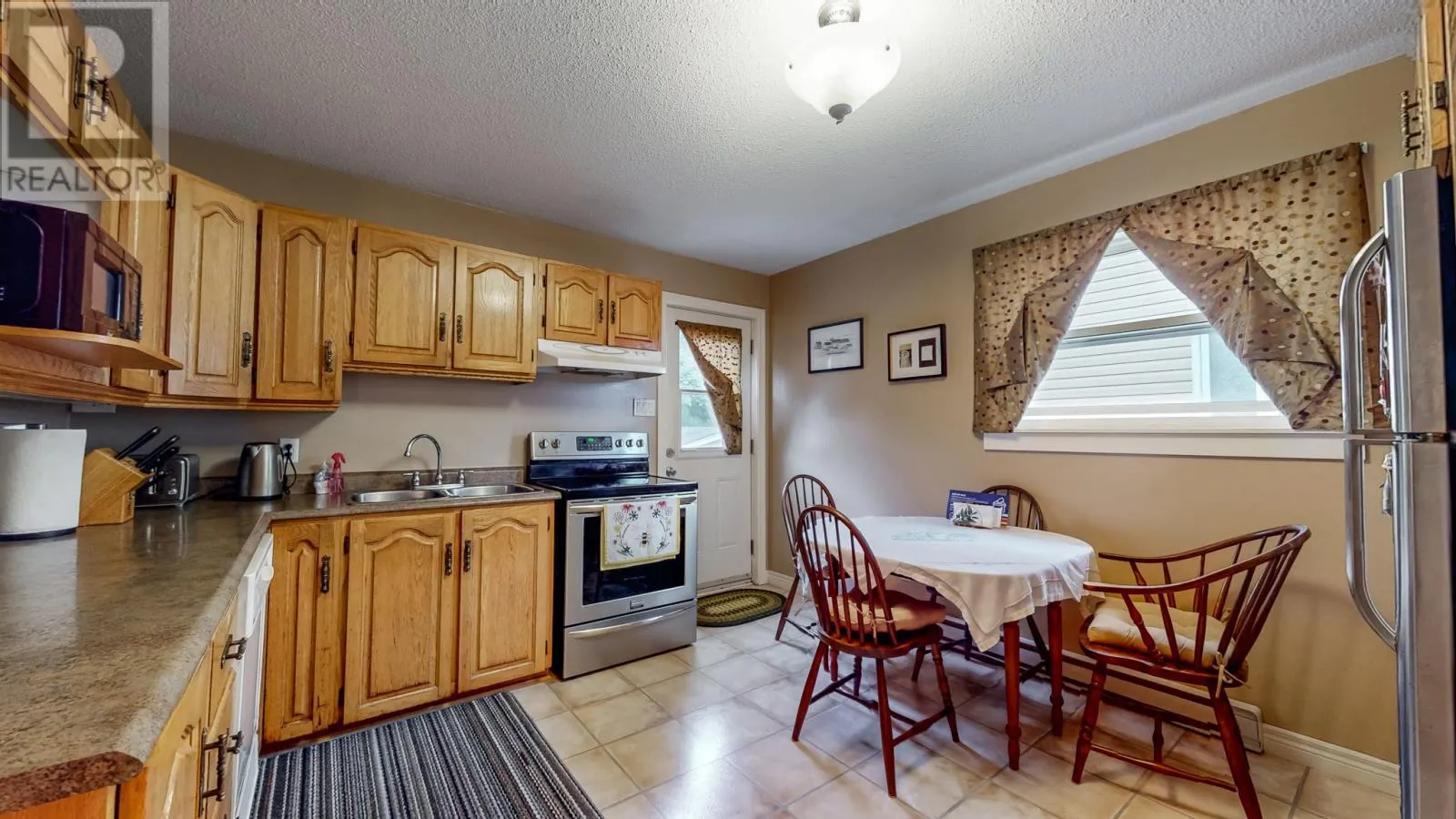 3 Paddon Place