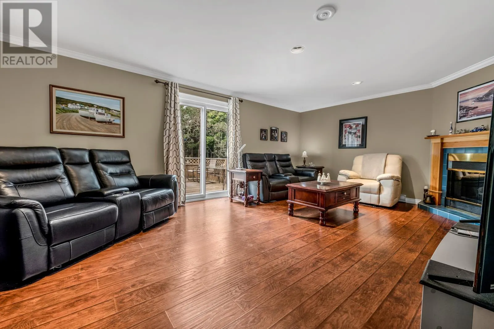 4 Wells Crescent
