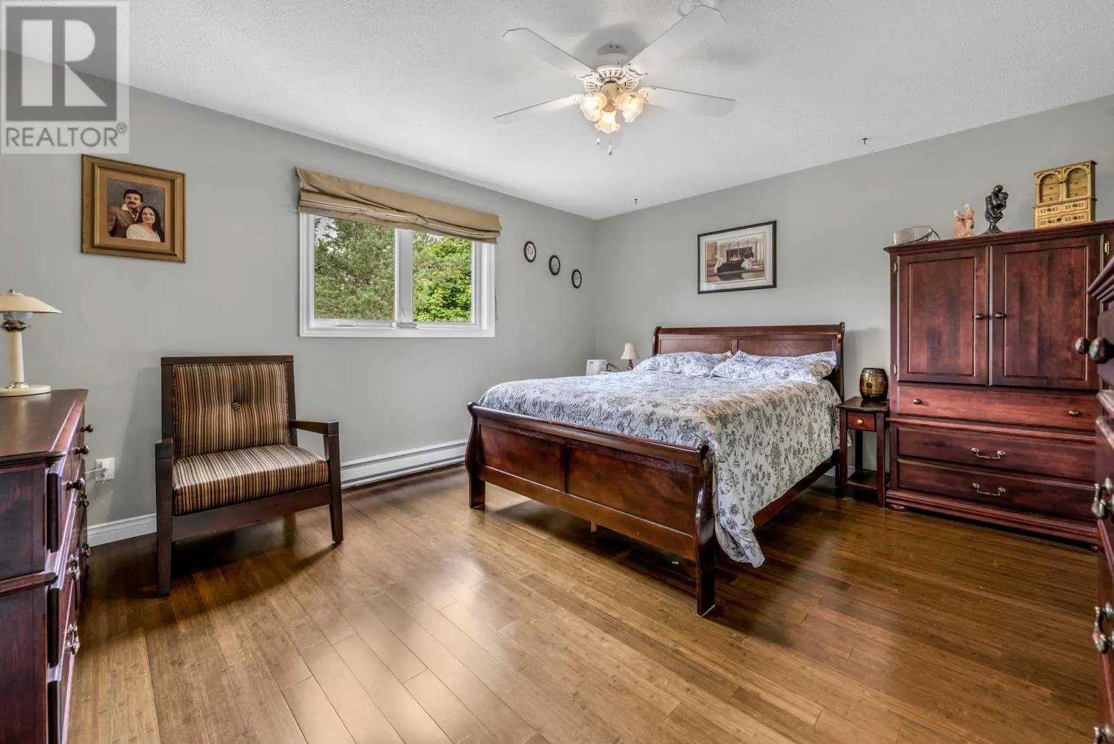 4 Wells Crescent