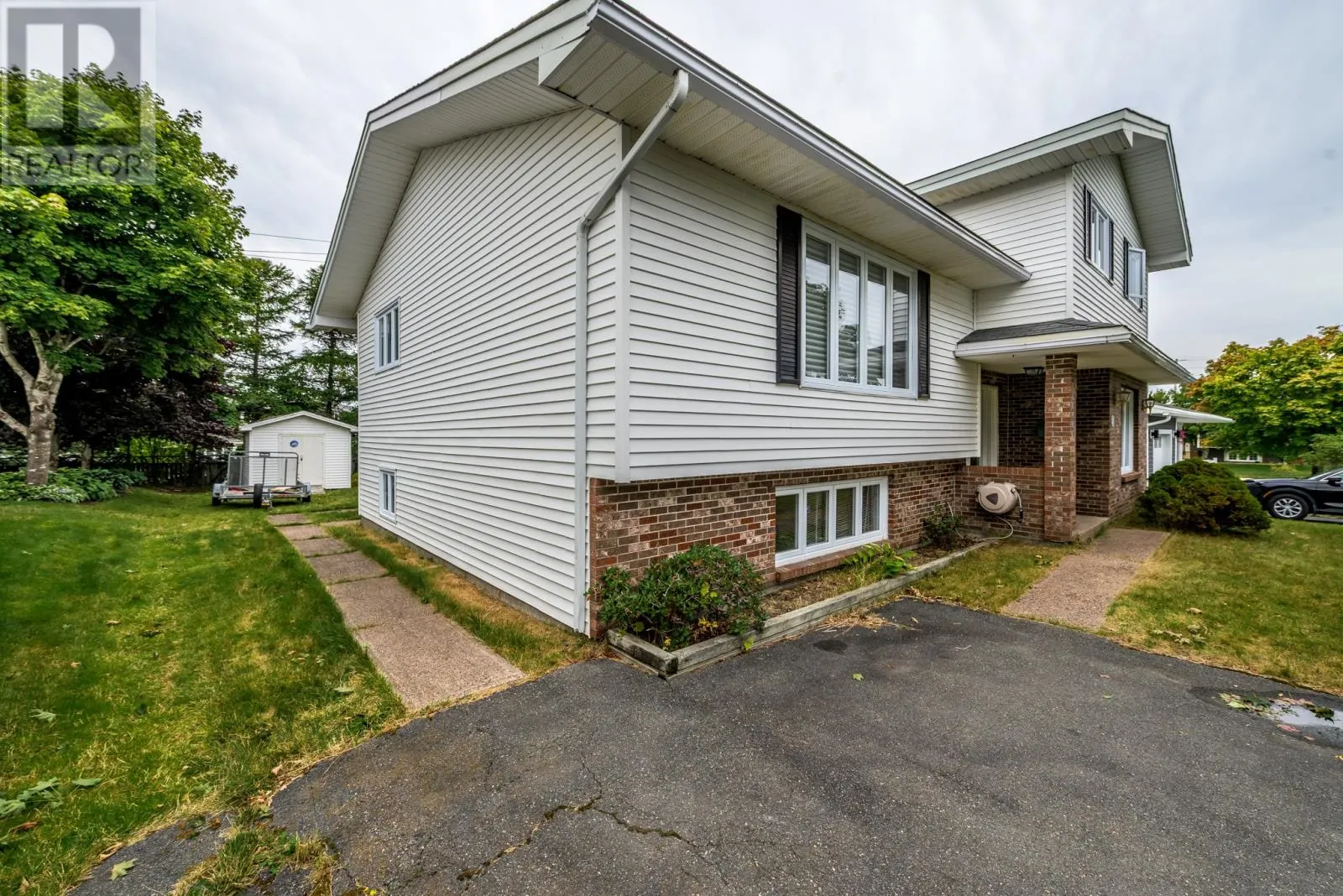 4 Wells Crescent