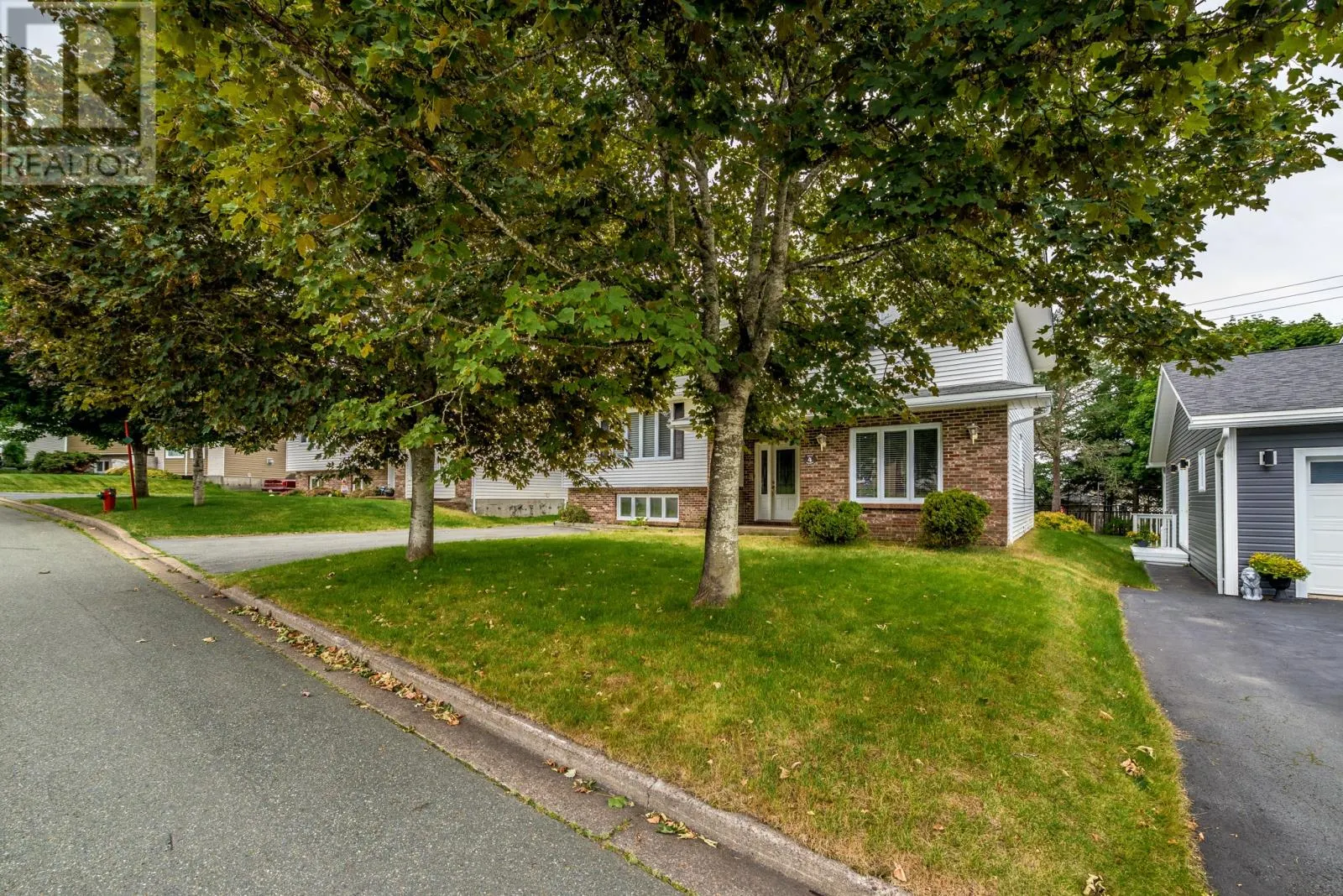 4 Wells Crescent
