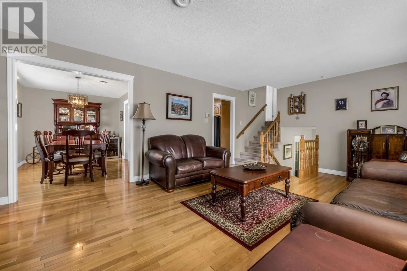 4 Wells Crescent