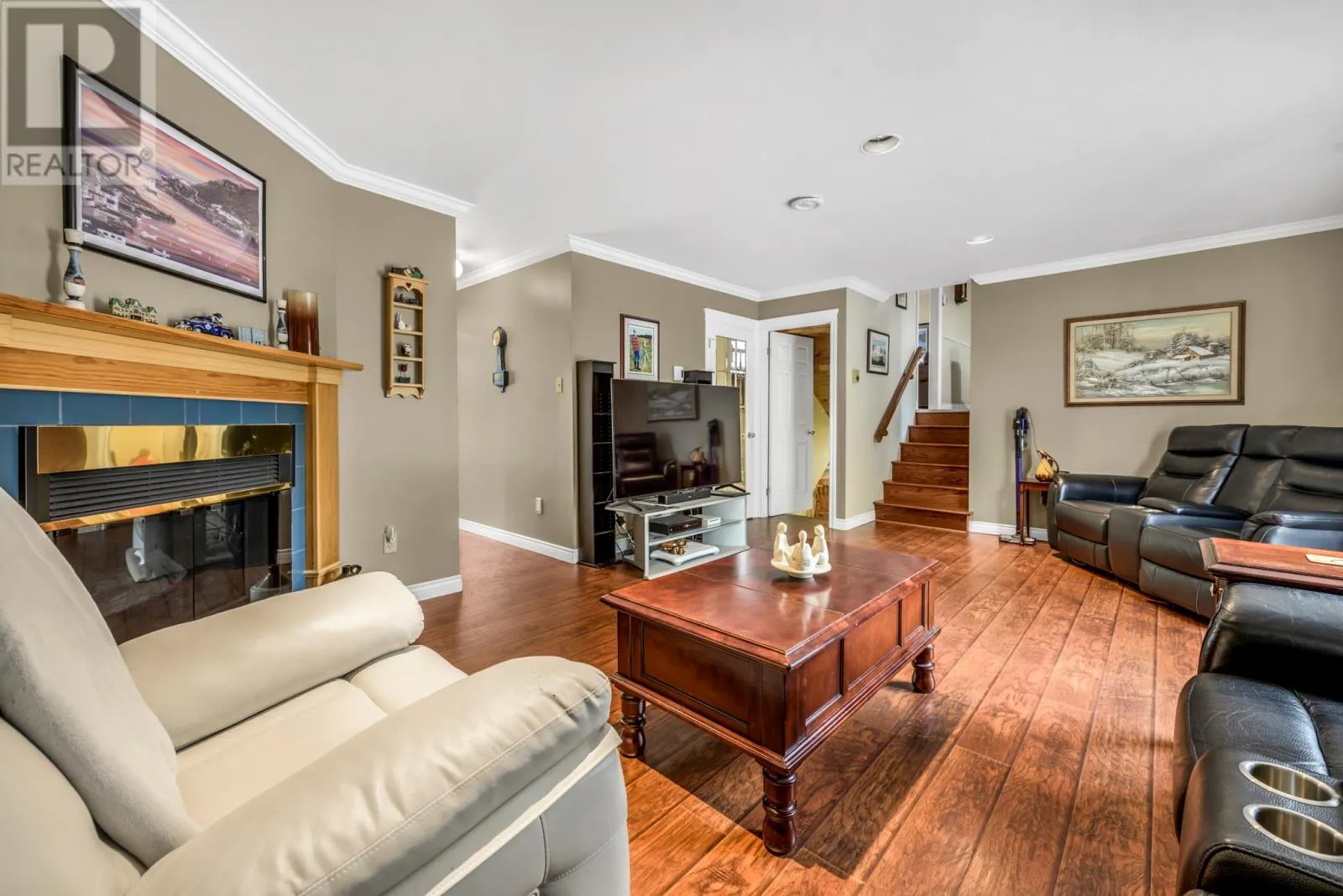 4 Wells Crescent
