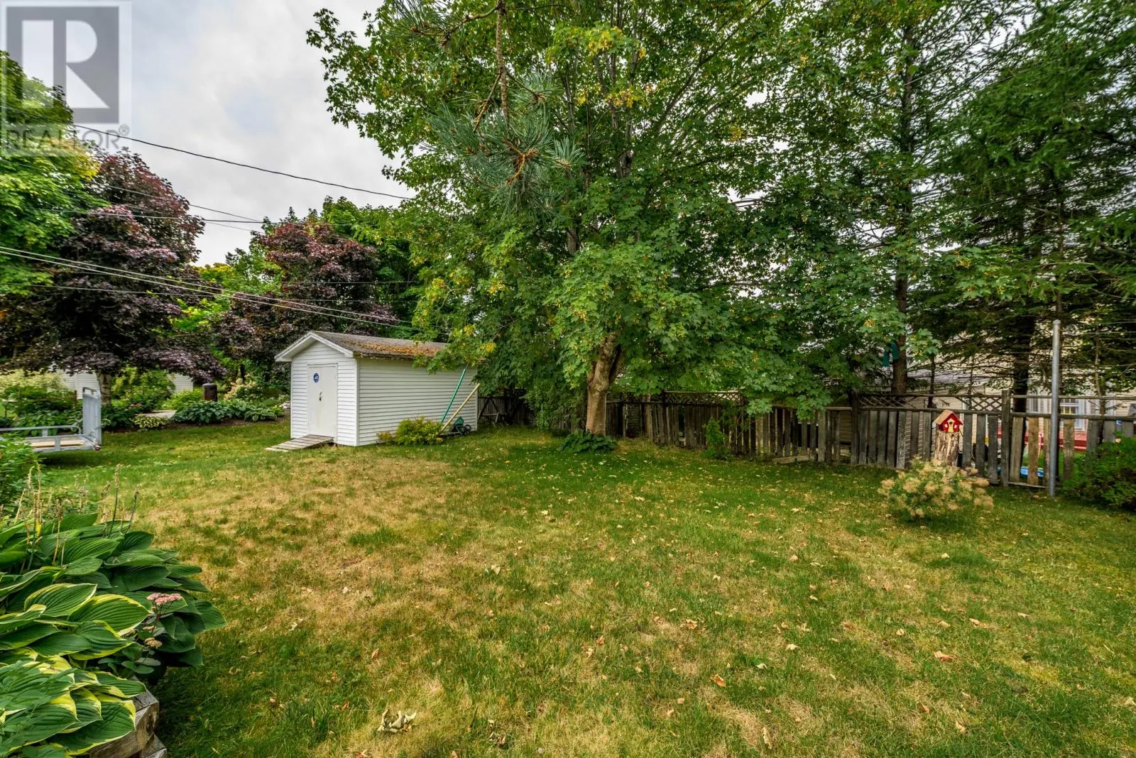 4 Wells Crescent