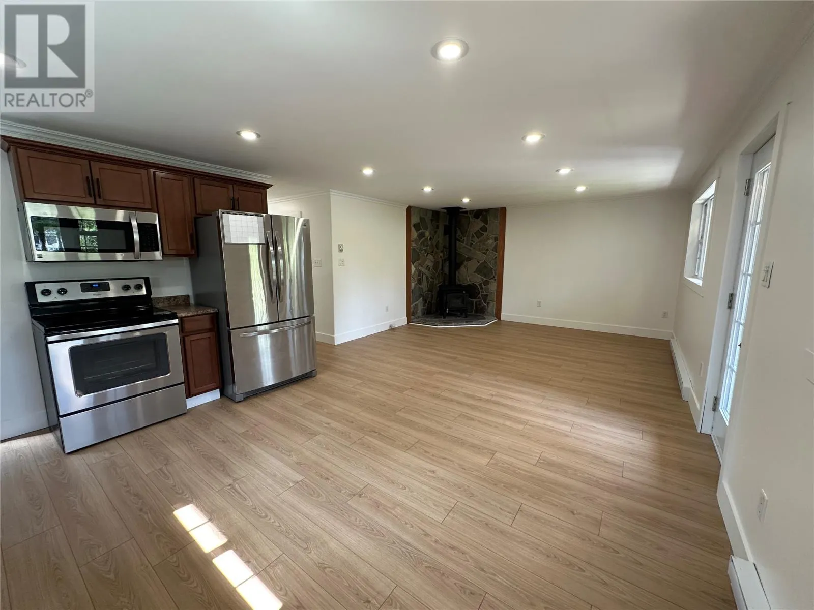 30 Willow Avenue