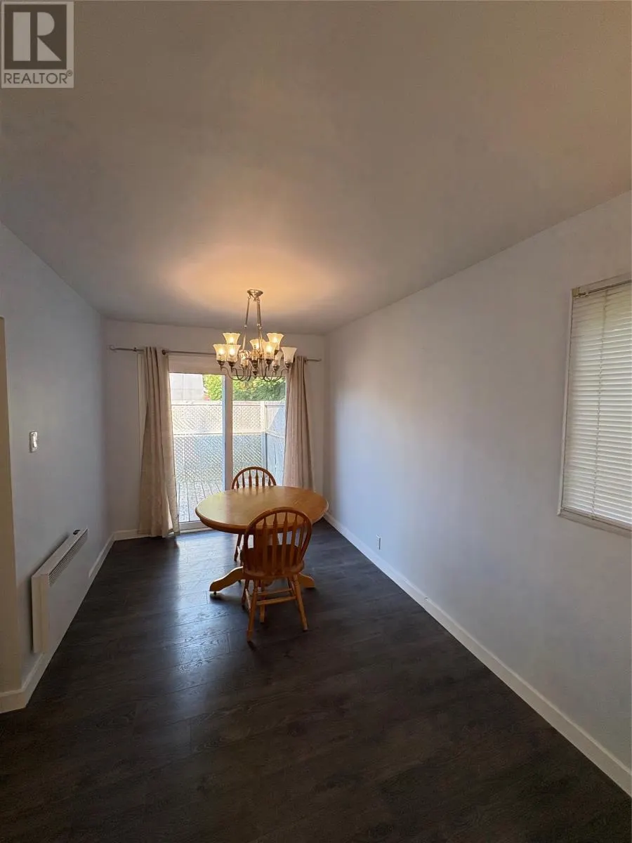 30 Alcock Crescent