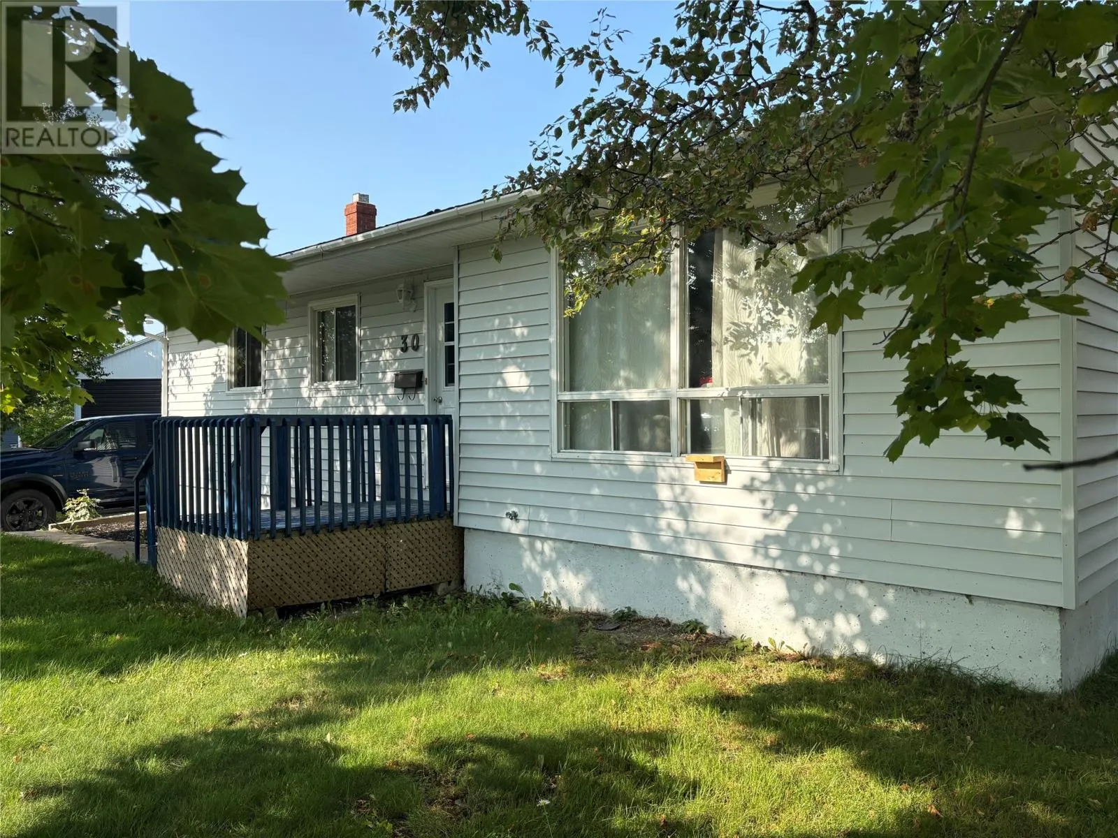 30 Alcock Crescent