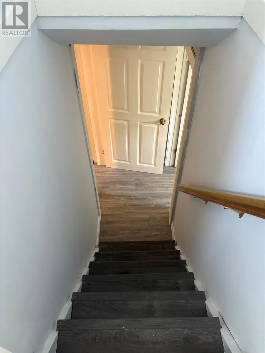 30 Alcock Crescent