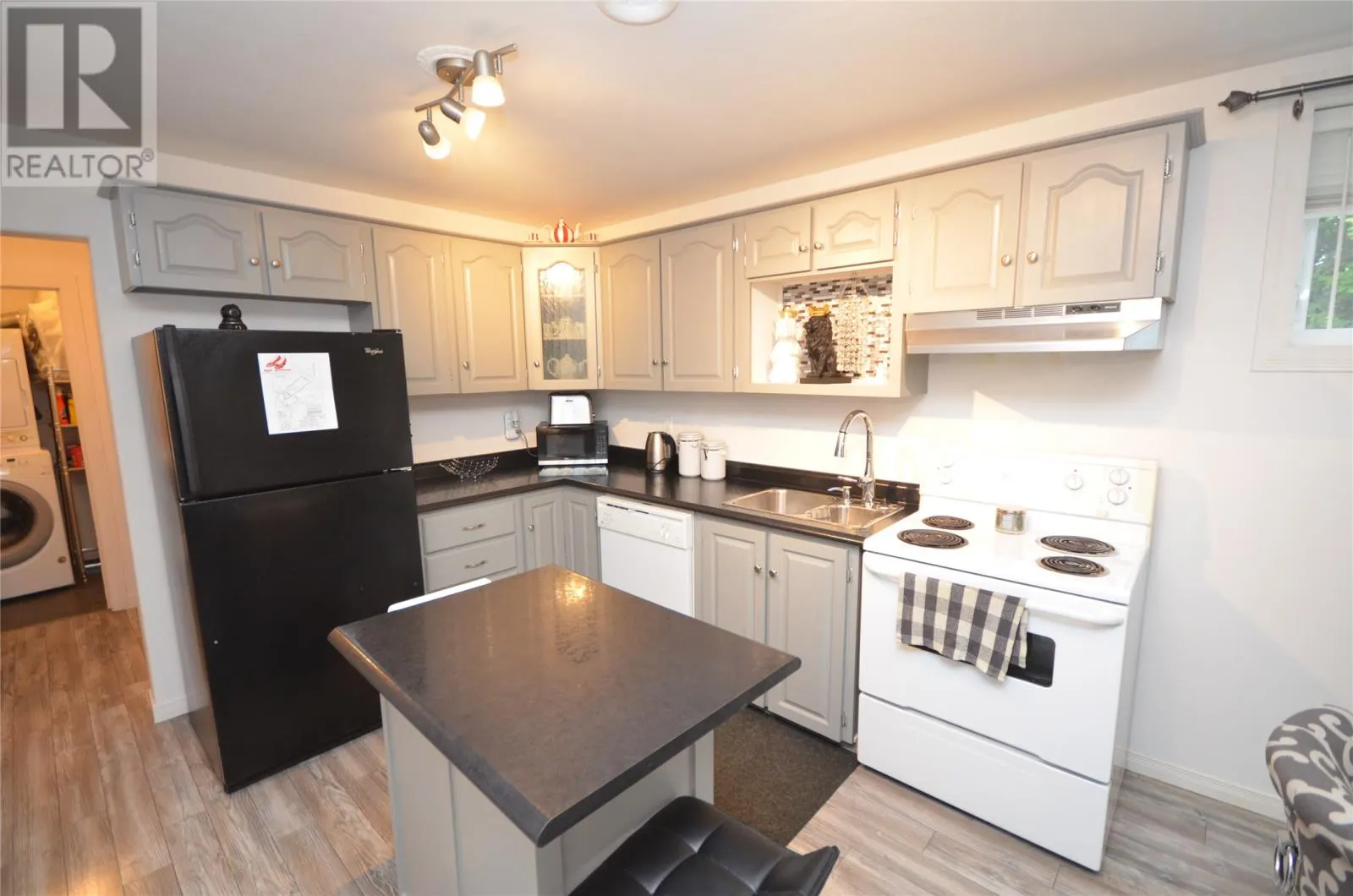 57 CHAMBERLAINS Road