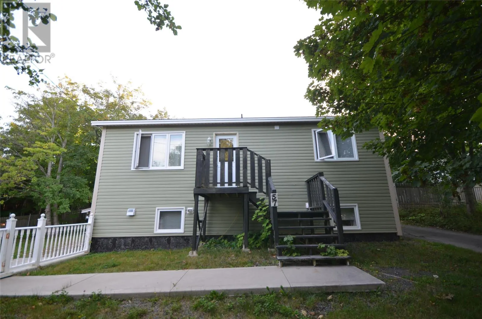 57 CHAMBERLAINS Road