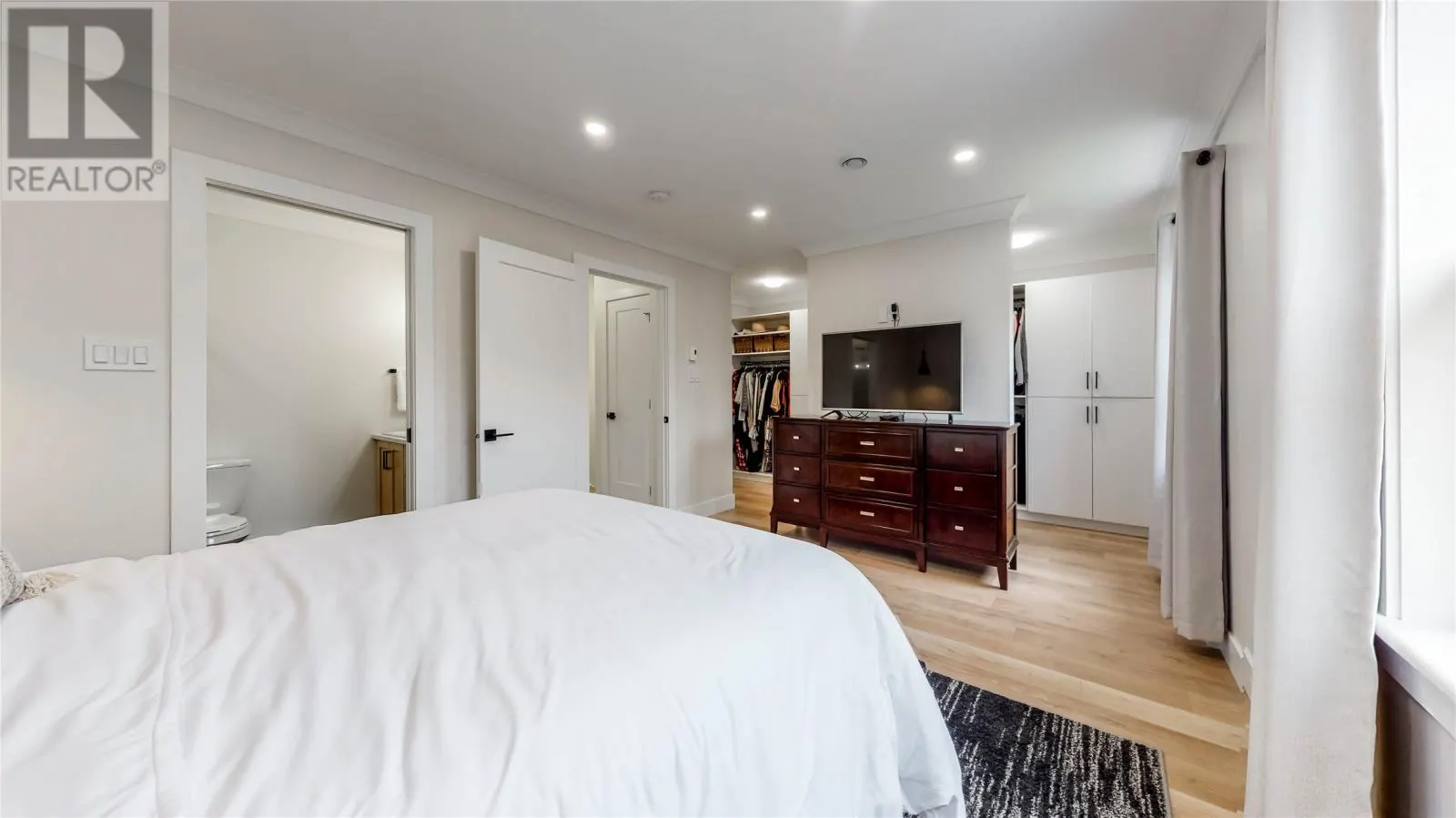 24 Dragonfly Place