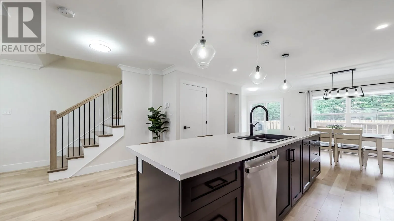 24 Dragonfly Place