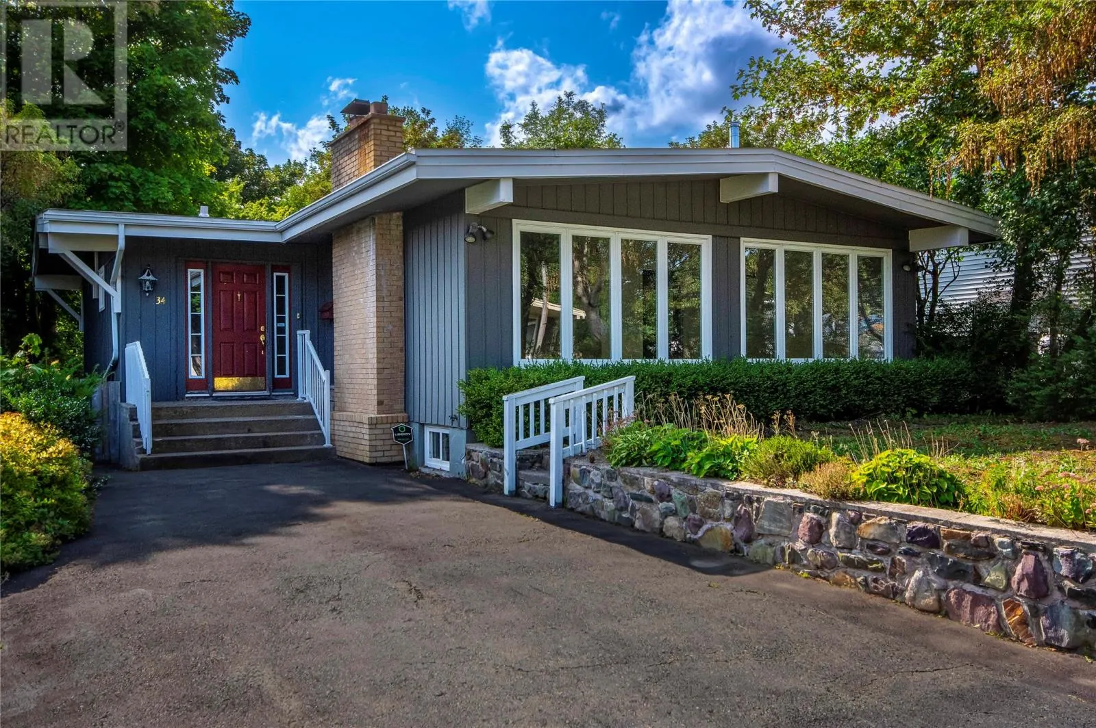 34 Cowan Avenue