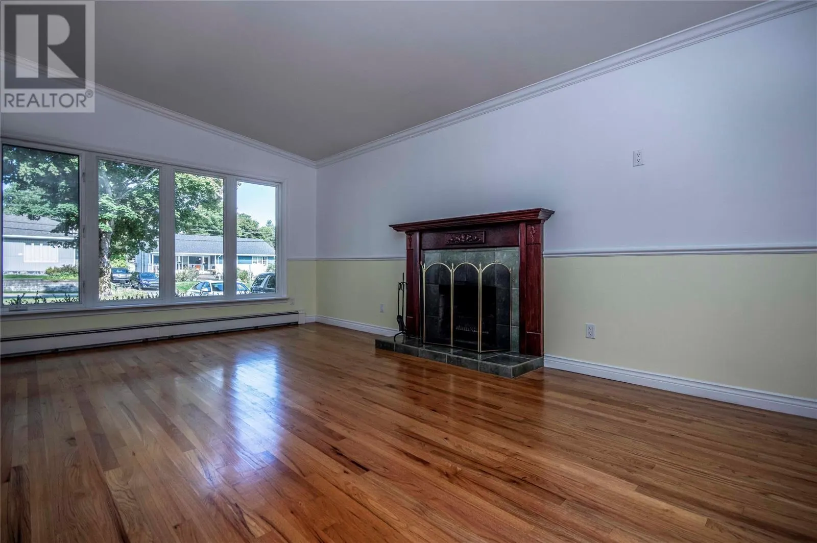 34 Cowan Avenue