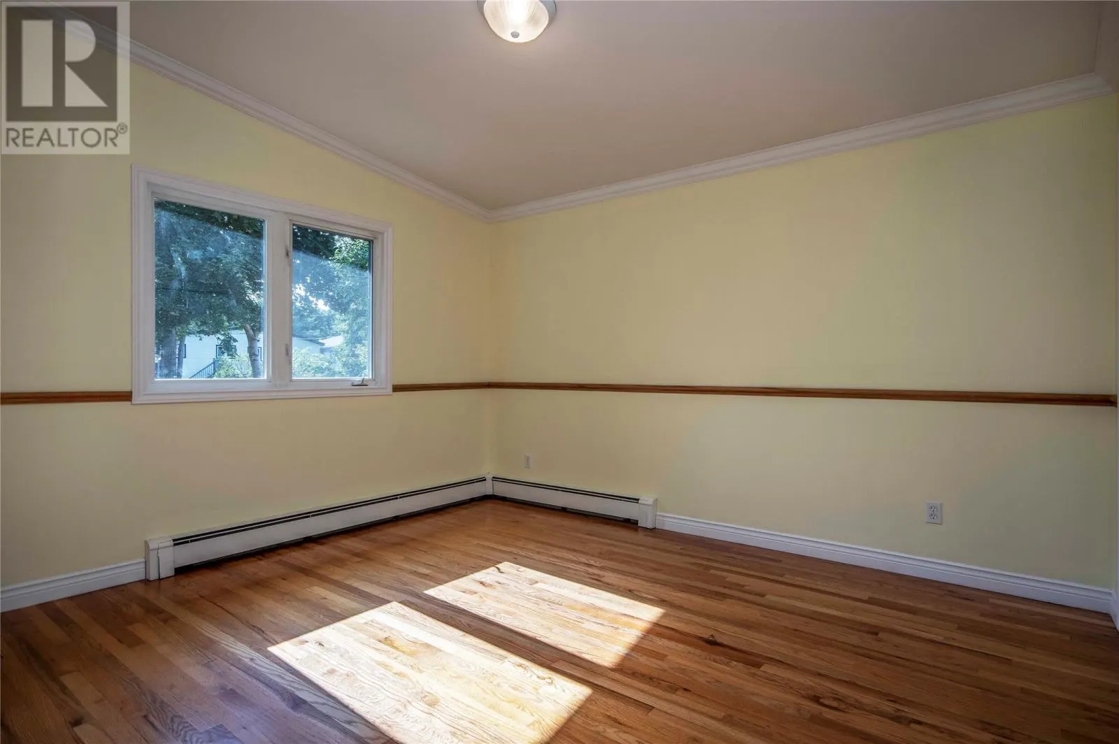 34 Cowan Avenue