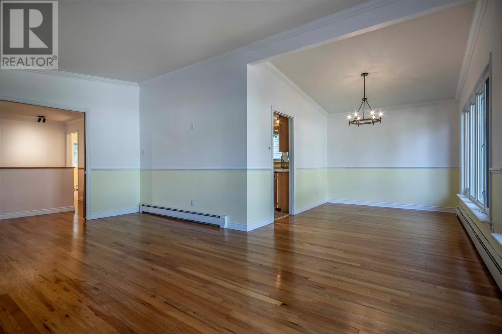 34 Cowan Avenue