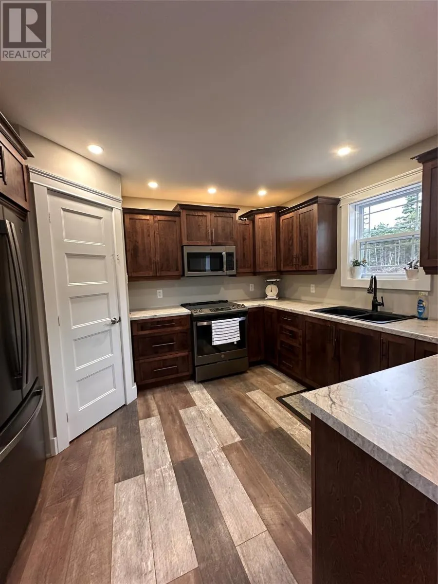 22 Northwest Trail