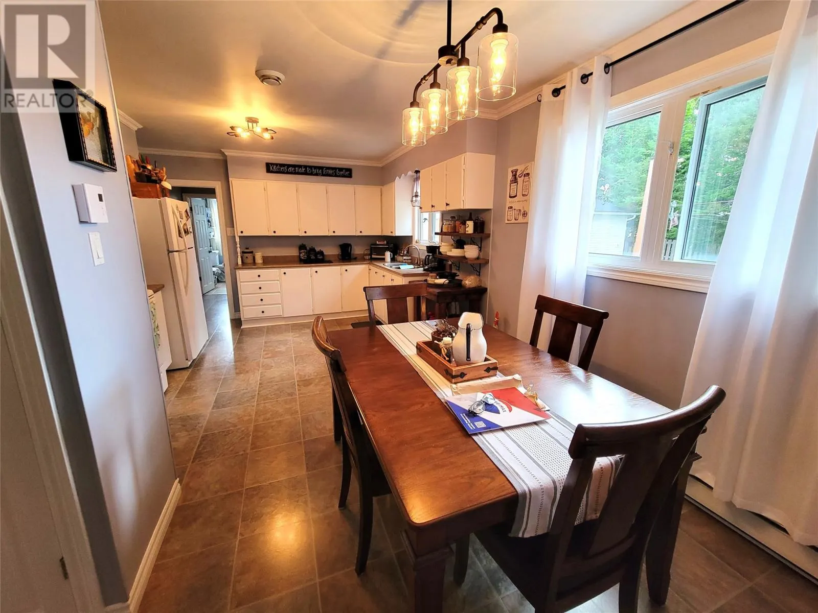 27 Hodder Drive