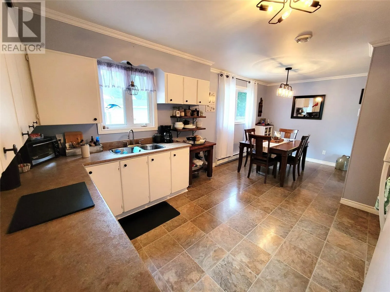 27 Hodder Drive
