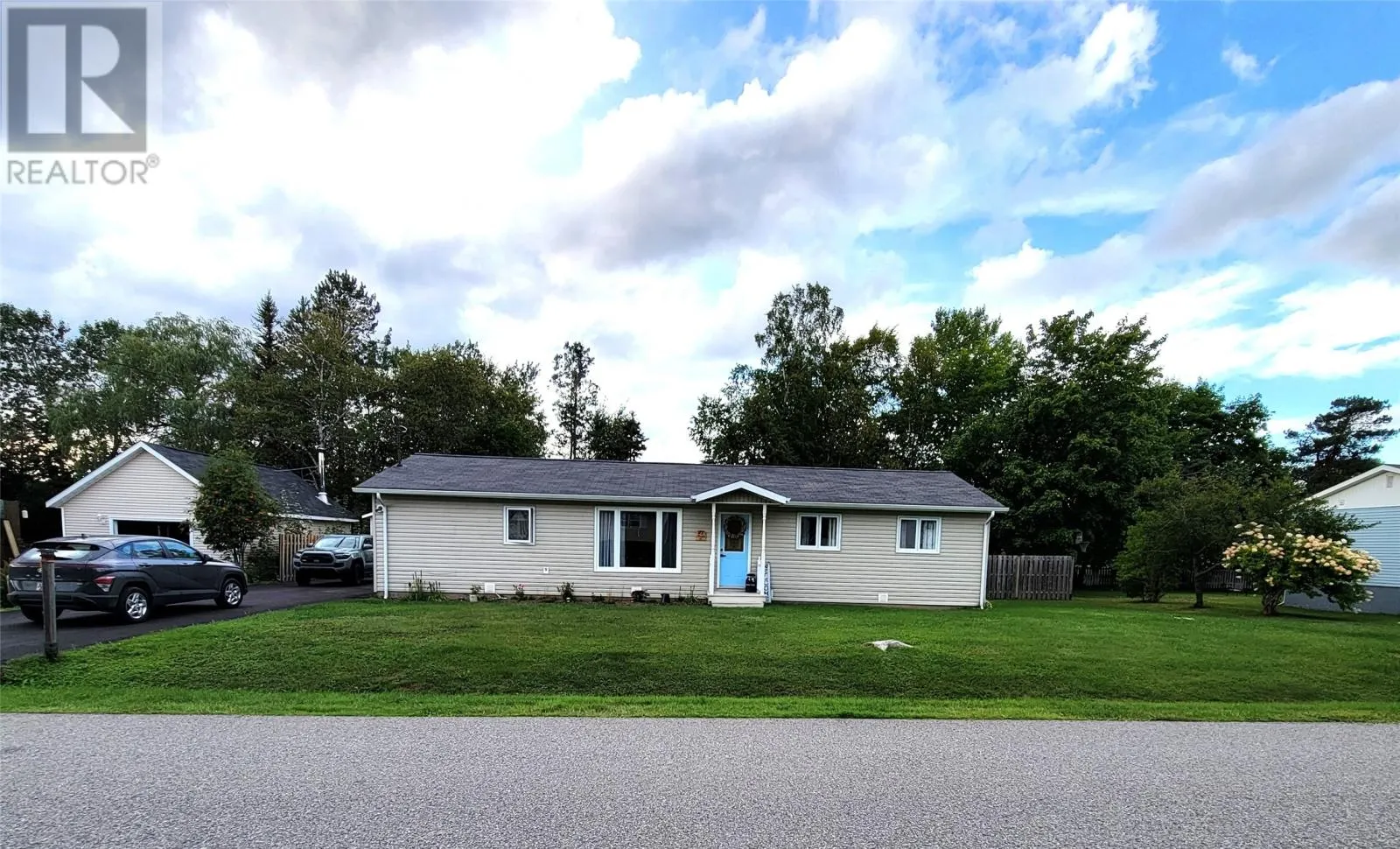 27 Hodder Drive