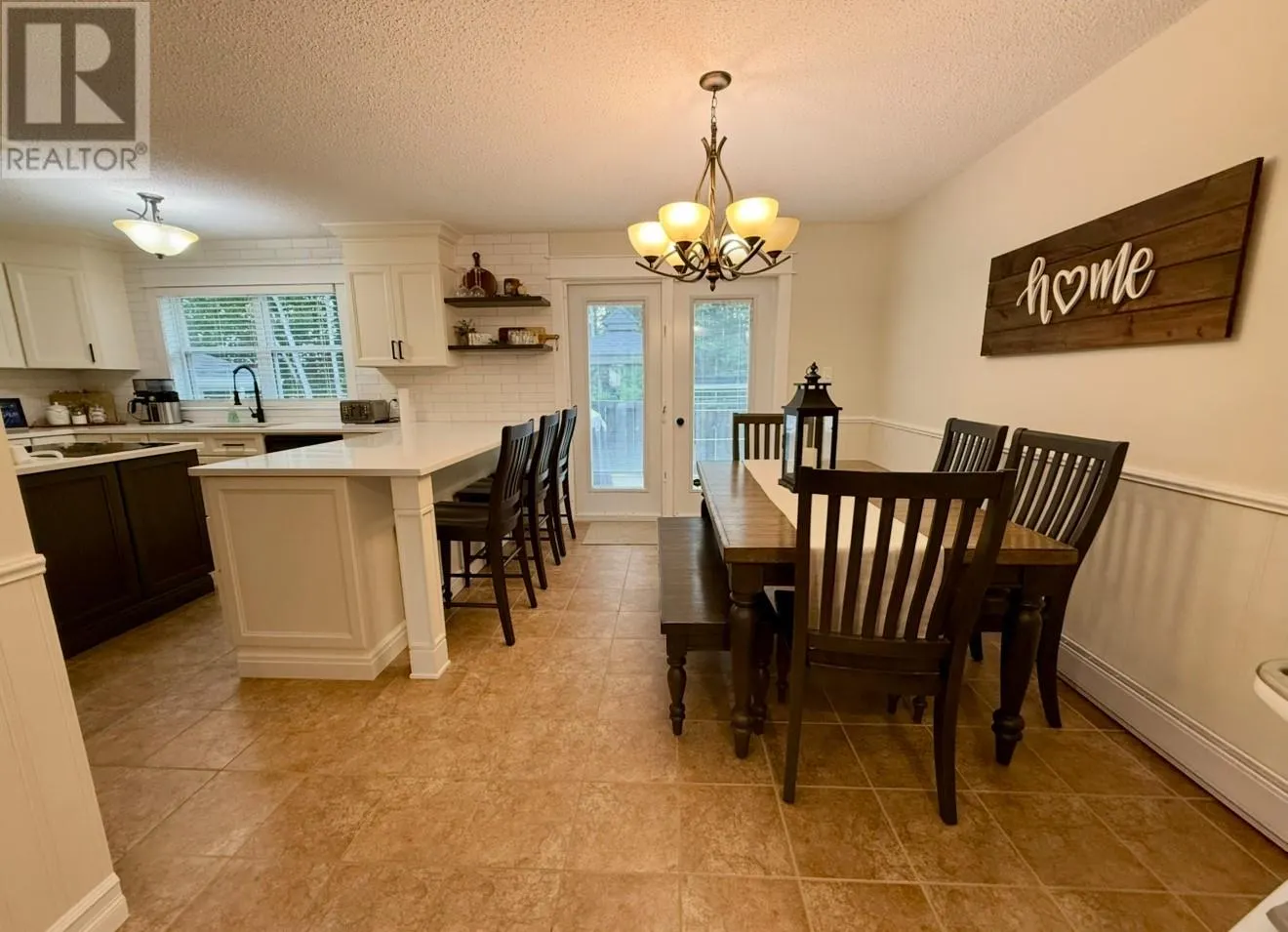 8 - 10 Riverview Place