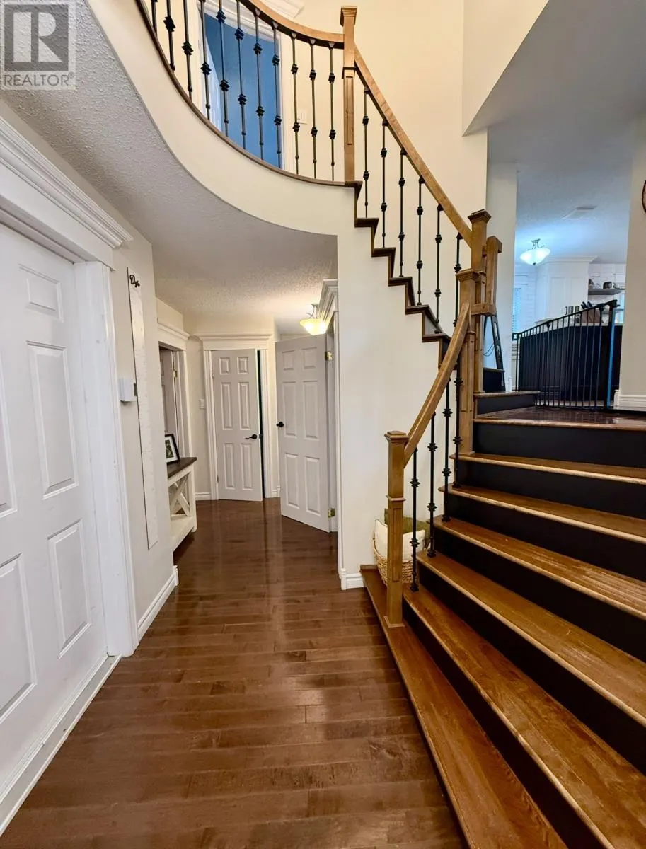 8 - 10 Riverview Place