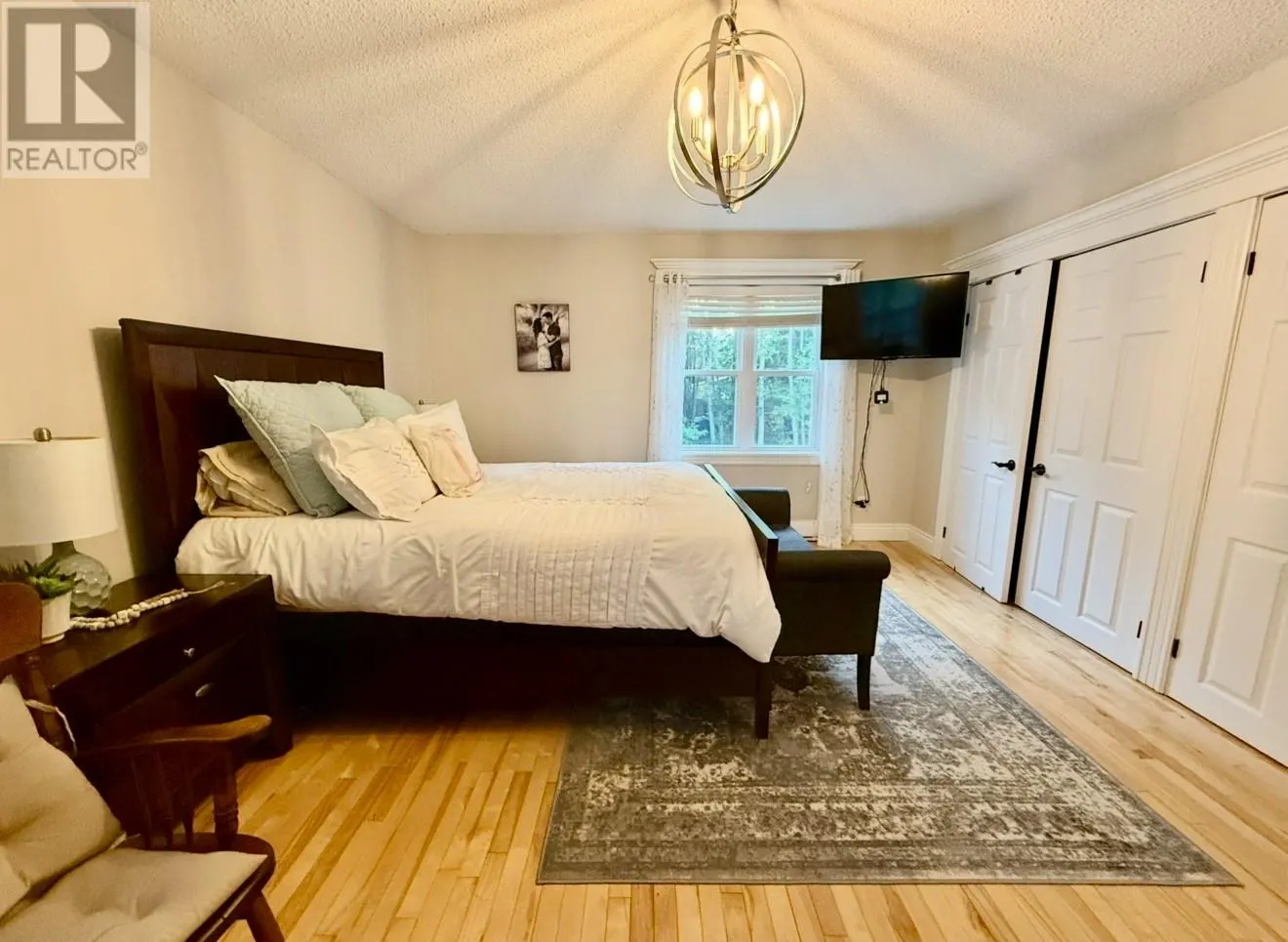 8 - 10 Riverview Place
