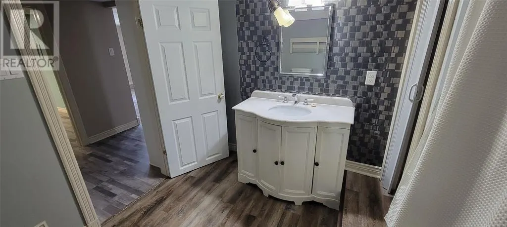 10 Crestview Heights