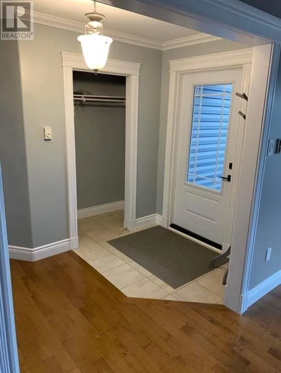 10 Crestview Heights