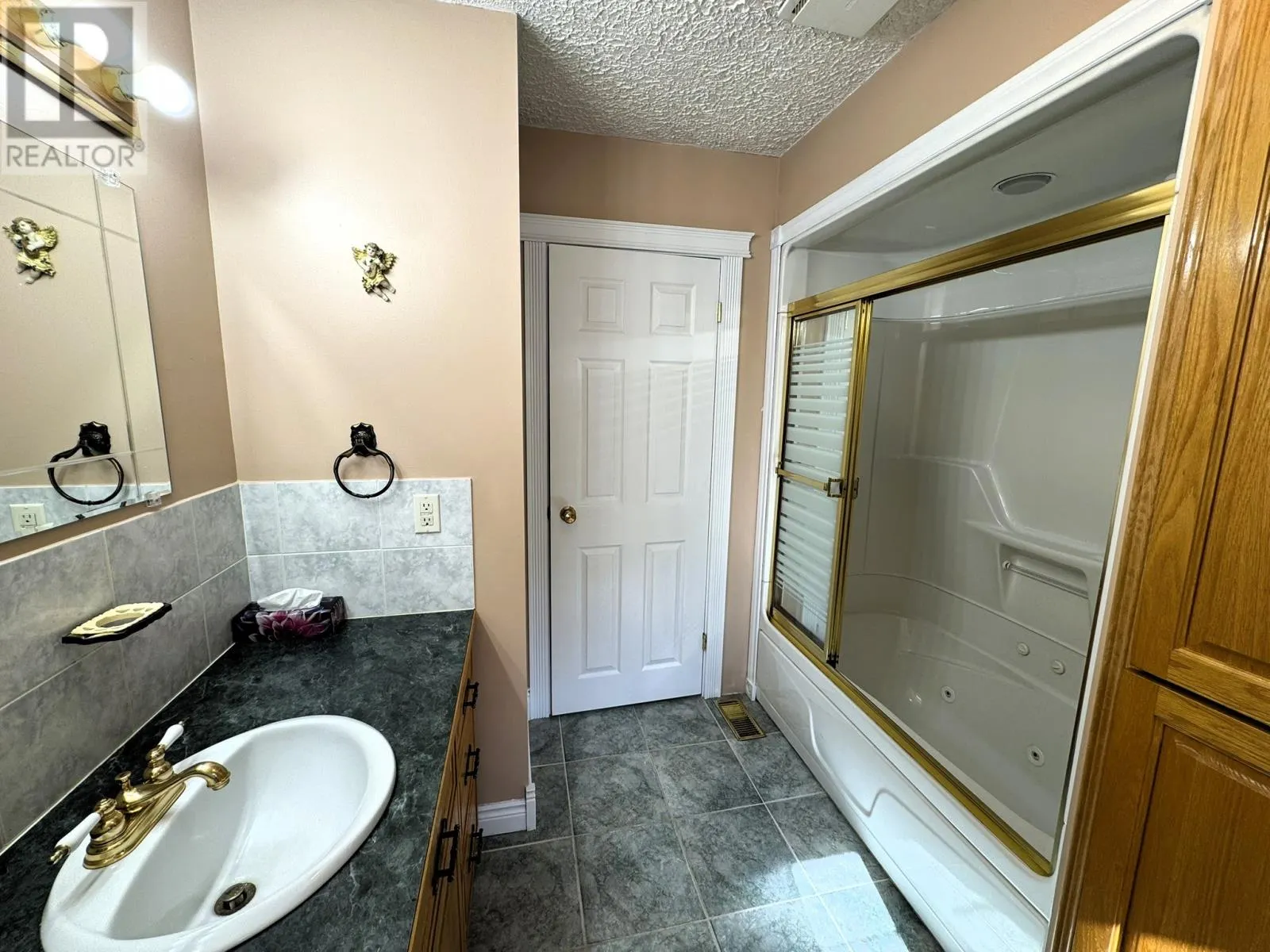 12 Mountain Vale Park