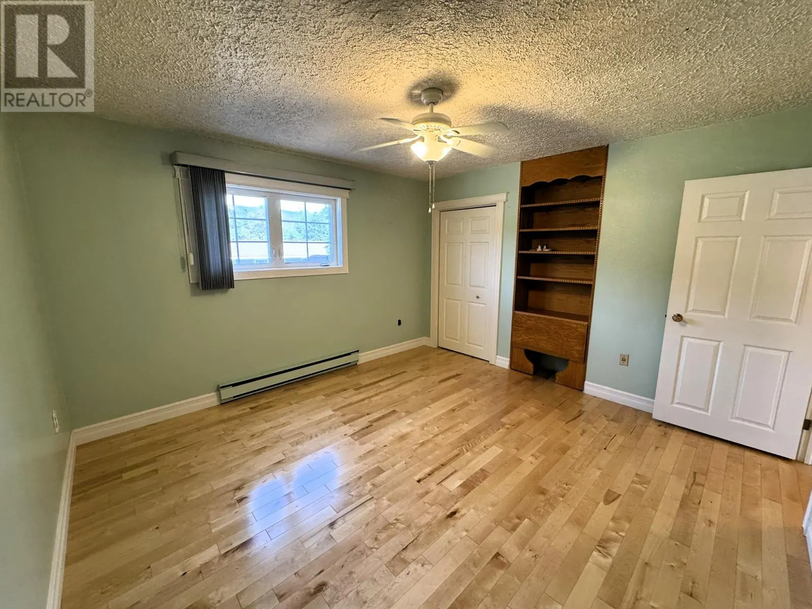 12 Mountain Vale Park