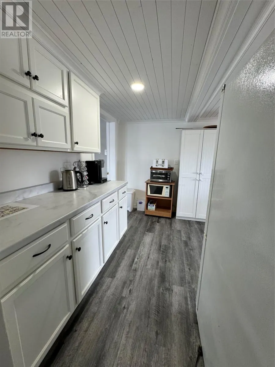 122-124 Red Point Road