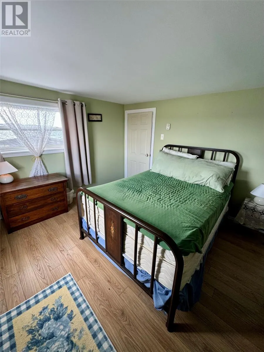 122-124 Red Point Road