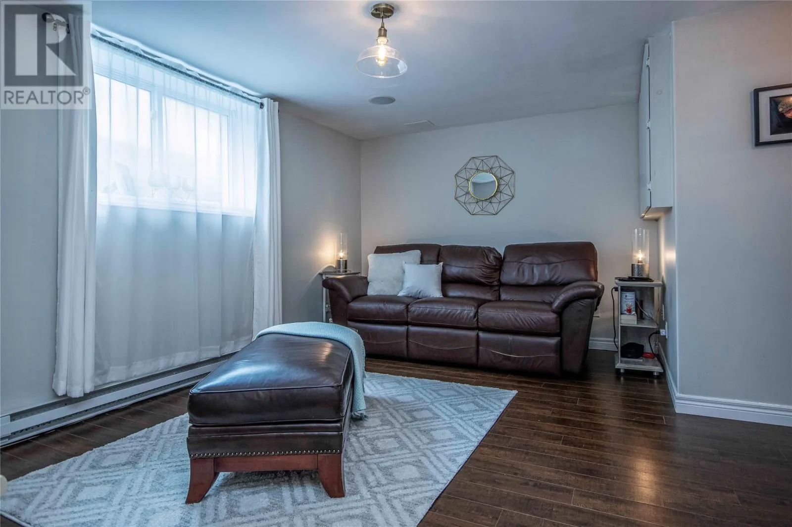 11 Parkview Crescent