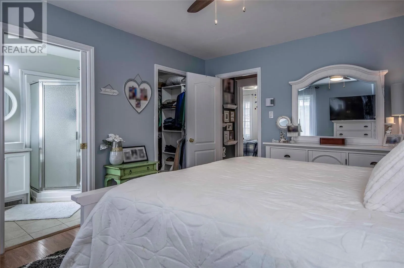 11 Parkview Crescent