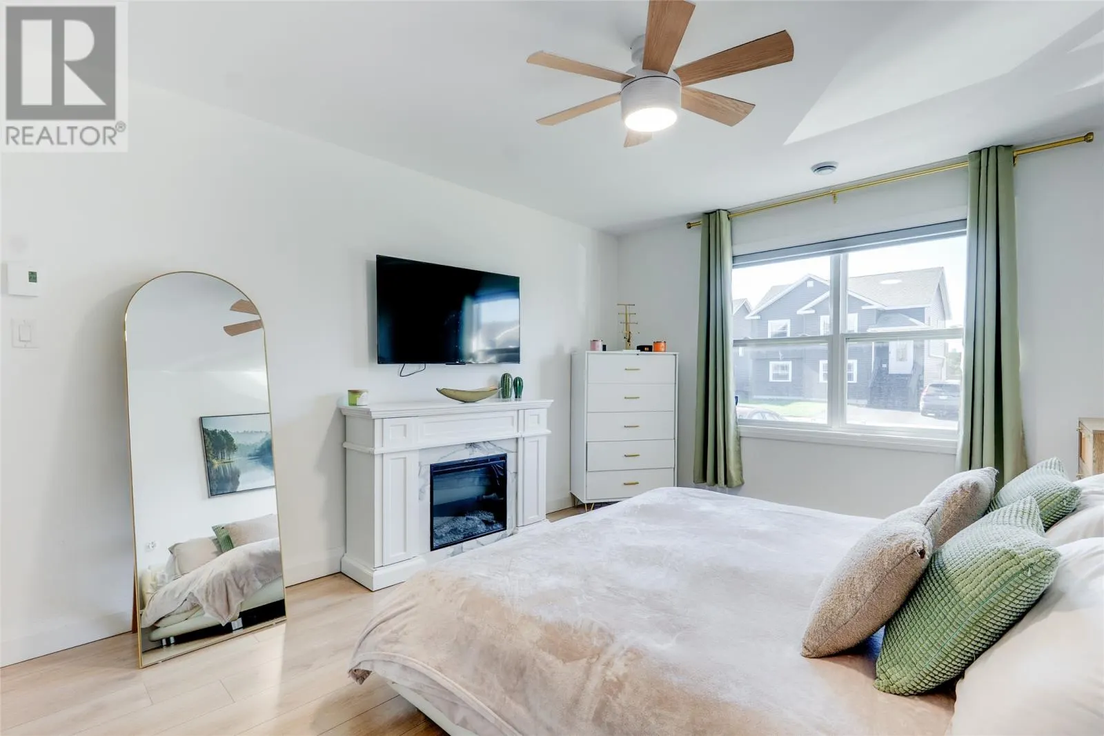 127 Diamond Marsh Drive