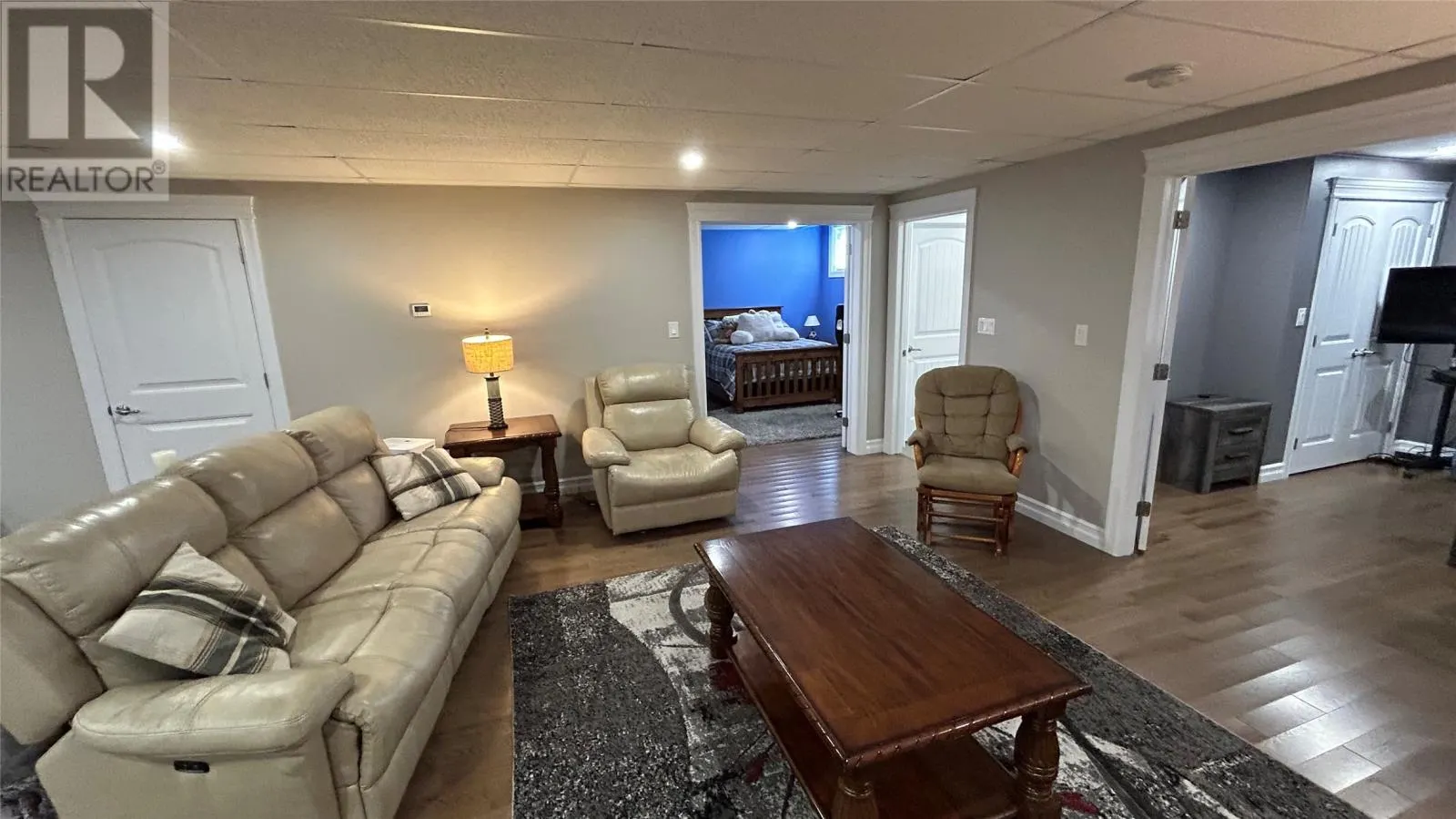 13 - 15 Simon Drive