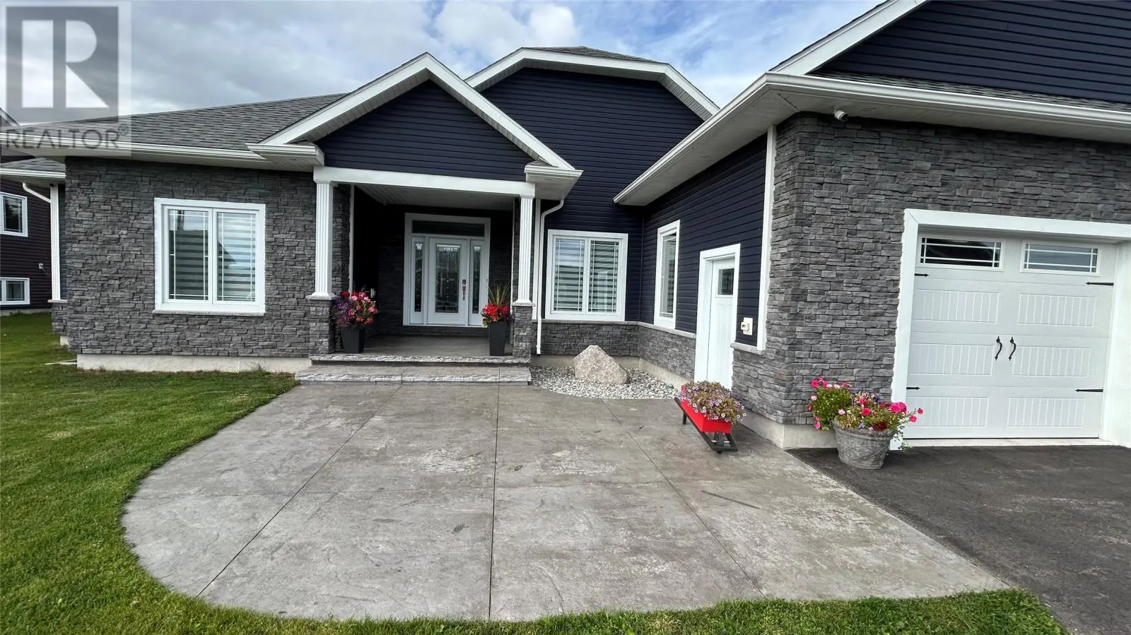 13 - 15 Simon Drive
