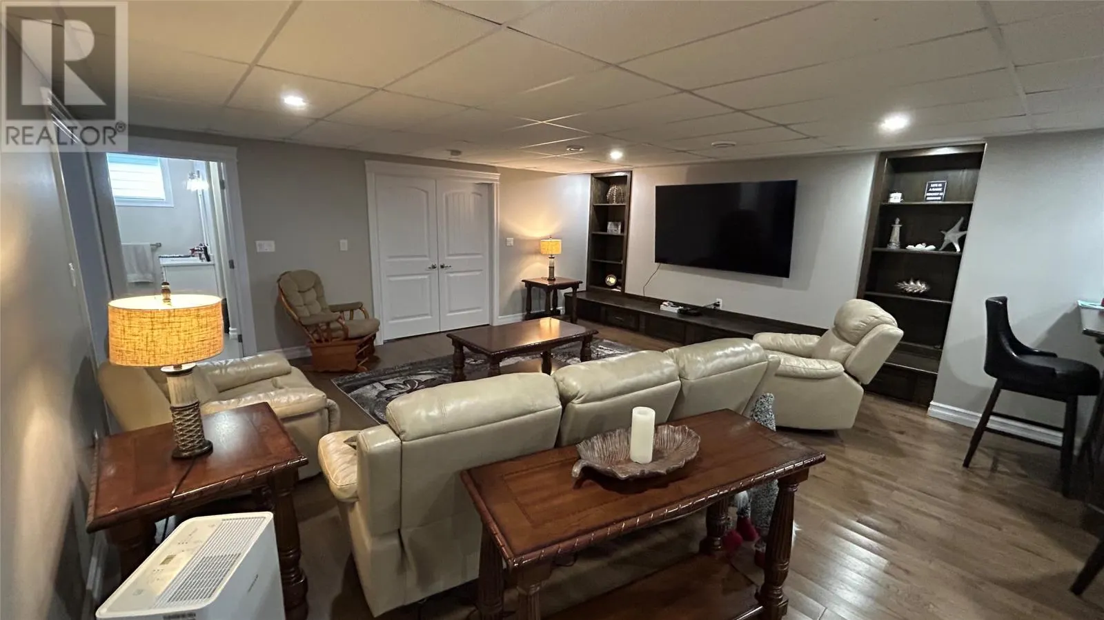 13 - 15 Simon Drive