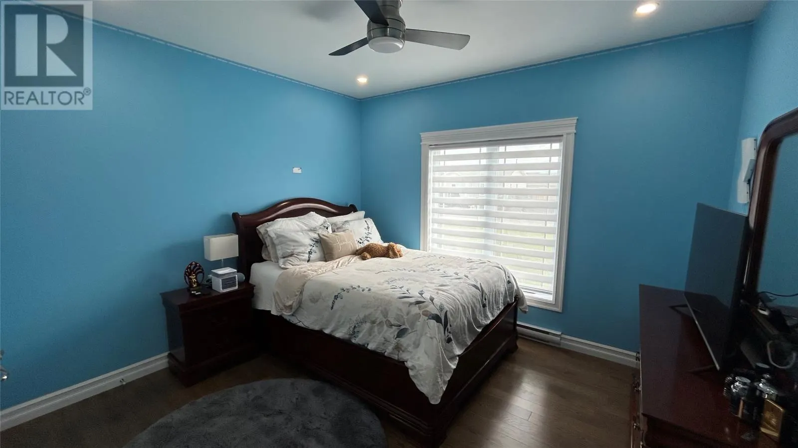 13 - 15 Simon Drive